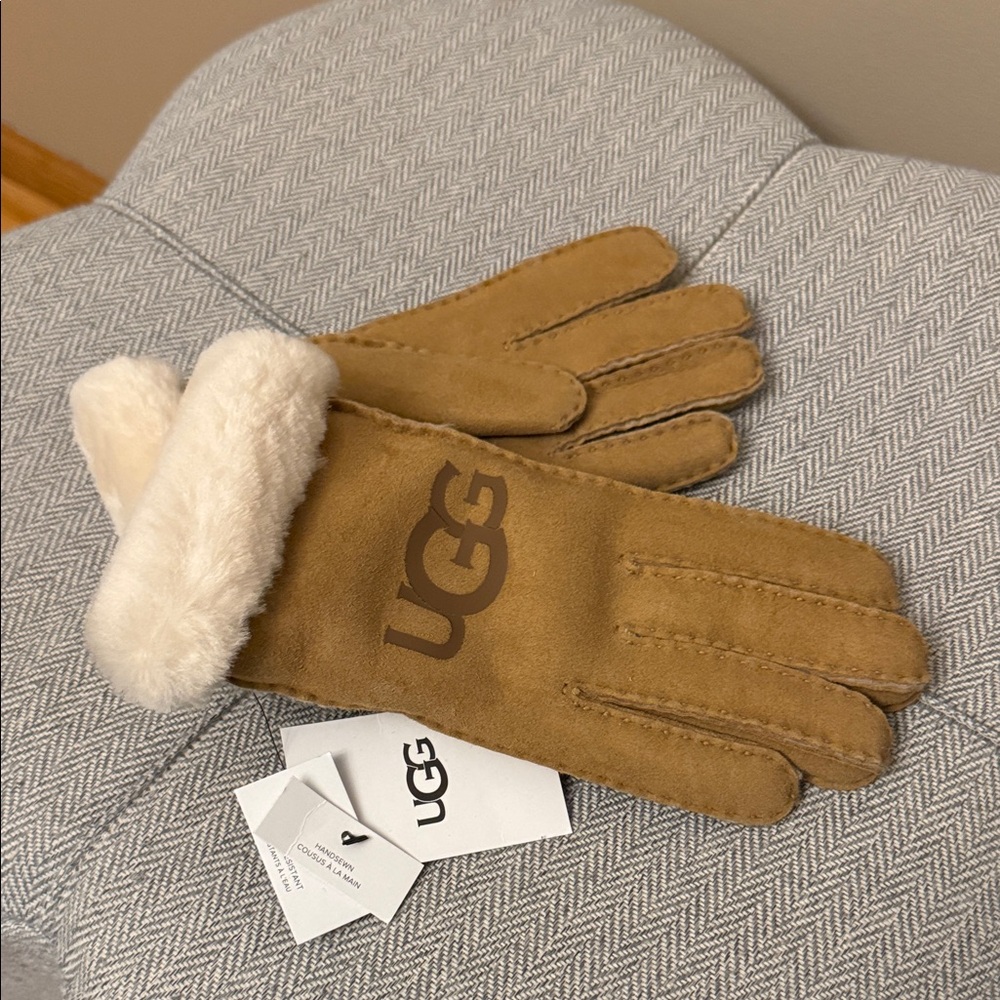 UGG Brown Suede Gloves with Cream Fur